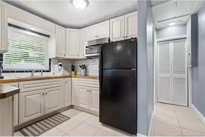 657 SW Cleveland Avenue, Stuart, FL 34994 - Photo 7