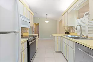 537 NW Sagamore Terrace, Port Saint Lucie, FL 34983 - Photo 11
