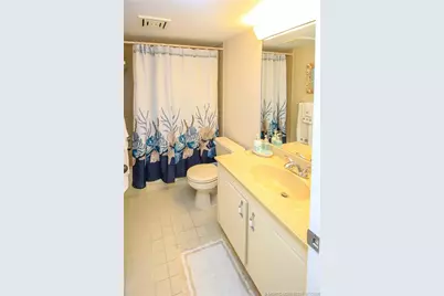 4540 NE Sandpebble Trace #203, Stuart, FL 34996 - Photo 17