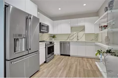 41 Seminole SW Street Apt #304, Stuart, FL 34994 - Photo 17