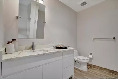 41 Seminole SW Street Apt #304, Stuart, FL 34994 - Photo 21