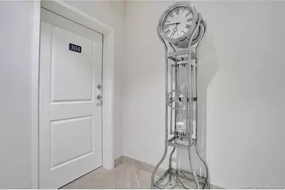 41 Seminole SW Street Apt #304, Stuart, FL 34994 - Photo 1