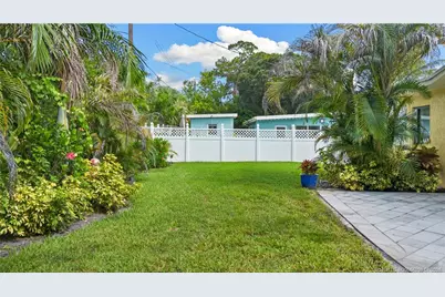 908 SE Krueger Parkway, Stuart, FL 34996 - Photo 11