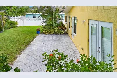 908 SE Krueger Parkway, Stuart, FL 34996 - Photo 9
