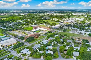 908 SE Krueger Pkwy, Stuart, FL 34996 - Photo 3