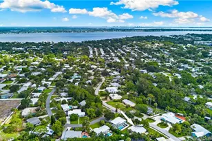 908 SE Krueger Pkwy, Stuart, FL 34996 - Photo 5