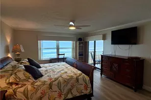 2571 Ocean Blvd NE, Stuart, FL 34996 - Photo 9