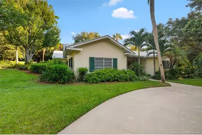 24 N Via Lucindia, Sewalls Point, FL 34996 - Photo 3