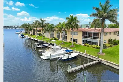 2600 S Kanner Highway #V7, Stuart, FL 34994 - Photo 7