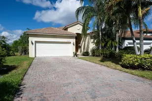 2096 NW Marsh Rabbit Ln, Jensen Beach, FL 34957 - Photo 3