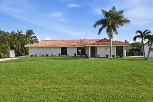 4741 Holly Dr, Palm Beach Gardens, FL 33418 - Photo 1