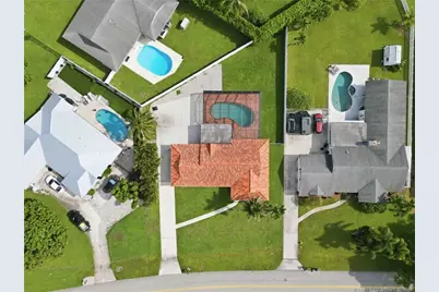 4741 Holly Drive, Palm Beach Gardens, FL 33418 - Photo 5