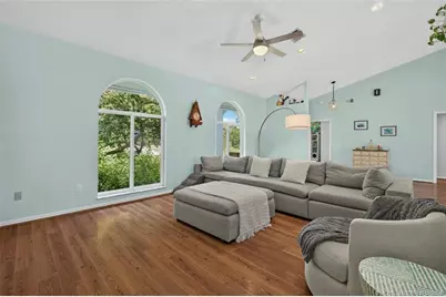 204 NE Elm Terrace, Jensen Beach, FL 34957 - Photo 5