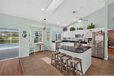 204 NE Elm Terrace, Jensen Beach, FL 34957 - Photo 19