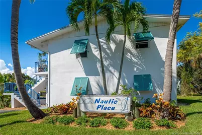 660 SW Bryant Avenue #10, Stuart, FL 34994 - Photo 1