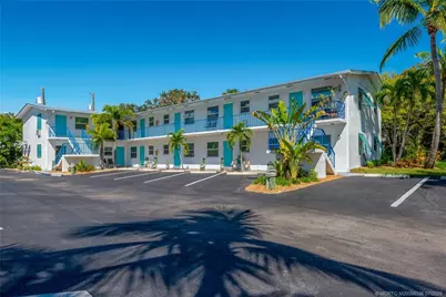 660 SW Bryant Avenue #10, Stuart, FL 34994 - Photo 5