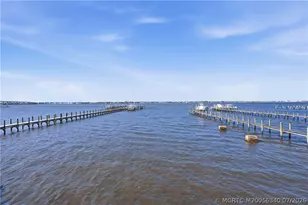 51 SE Seminole St, Stuart, FL 34994 - Photo 9