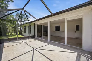 822 SE Cavern Ave, Port Saint Lucie, FL 34983 - Photo 19