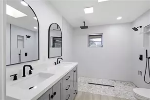 822 SE Cavern Ave, Port Saint Lucie, FL 34983 - Photo 11