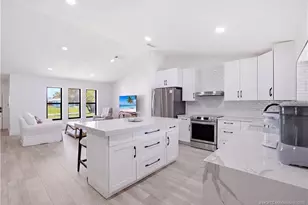 822 SE Cavern Ave, Port Saint Lucie, FL 34983 - Photo 1