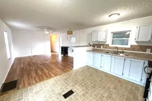 8423 SE Sandy Ln, Hobe Sound, FL 33455 - Photo 9