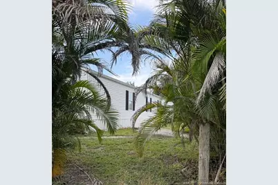 8423 SE Sandy Lane, Hobe Sound, FL 33455 - Photo 1