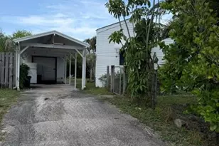 8423 SE Sandy Ln, Hobe Sound, FL 33455 - Photo 19