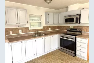 8423 SE Sandy Lane, Hobe Sound, FL 33455 - Photo 7