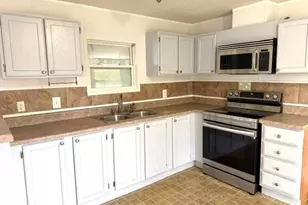 8423 SE Sandy Ln, Hobe Sound, FL 33455 - Photo 7