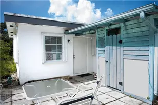 8695 SE Janice Dr, Hobe Sound, FL 33455 - Photo 9