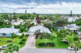4586 SE Manatee Terrace, Stuart, FL 34997 - Photo 5