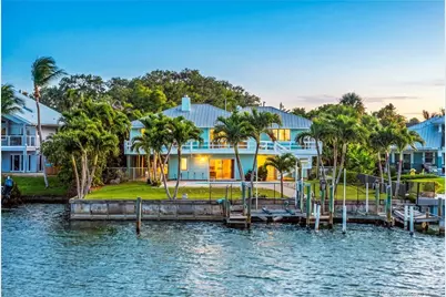 5644 SE Harbor Terrace, Stuart, FL 34997 - Photo 3