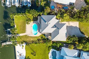 5644 SE Harbor Terrace, Stuart, FL 34997 - Photo 7