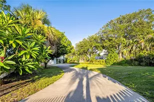 5644 SE Harbor Terrace, Stuart, FL 34997 - Photo 9
