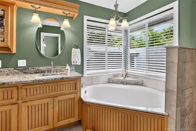 672 SE Pin Oak Terrace, Stuart, FL 34997 - Photo 41