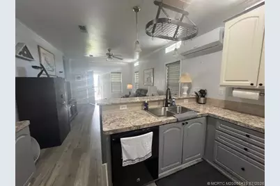 2555 Pga Boulevard #180 A, Palm Beach Gardens, FL 33410 - Photo 1
