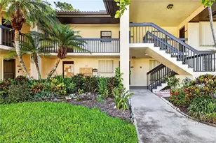 211 SW South River Dr, Stuart, FL 34997 - Photo 3