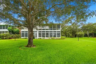 2929 SE Ocean Blvd, Stuart, FL 34996 - Photo 15