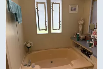 7704 SE Saratoga Drive, Hobe Sound, FL 33455 - Photo 15