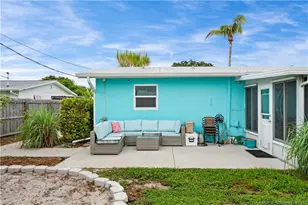 1126 SE Alamanda Ln, Stuart, FL 34996 - Photo 37
