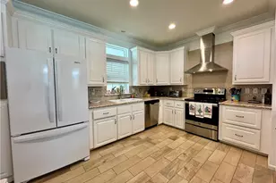 174 NE Portside Dr, Jensen Beach, FL 34957 - Photo 3