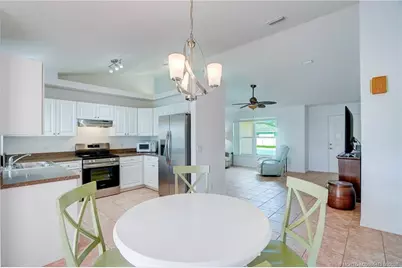 2007 SE Heathwood Circle, Port Saint Lucie, FL 34952 - Photo 13
