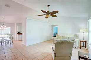 2007 SE Heathwood Cir, Port Saint Lucie, FL 34952 - Photo 9