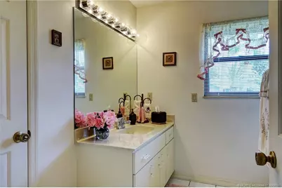 2490 NE Pinecrest Lakes Boulevard, Jensen Beach, FL 34957 - Photo 23