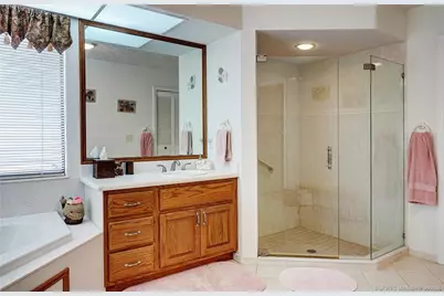 2490 NE Pinecrest Lakes Boulevard, Jensen Beach, FL 34957 - Photo 21