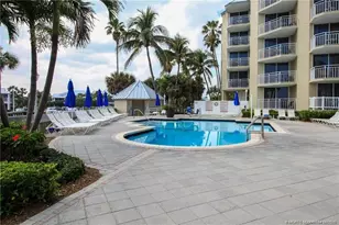 310 NE Golfview Circle, Stuart, FL 34996 - Photo 19