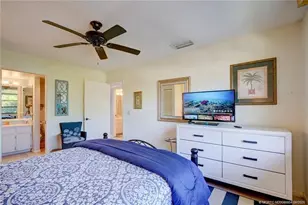 310 NE Golfview Circle, Stuart, FL 34996 - Photo 7