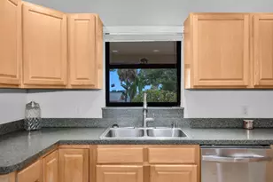 104 Sheridan Ln, Jensen Beach, FL 34957 - Photo 13