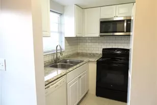 2929 SE Ocean Blvd, Stuart, FL 34996 - Photo 7