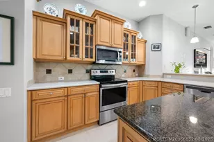 7960 SE Sequoia Dr, Hobe Sound, FL 33455 - Photo 15